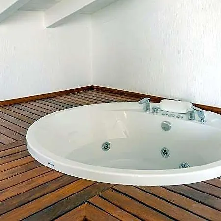 Hotel Cunda Nisa 3*